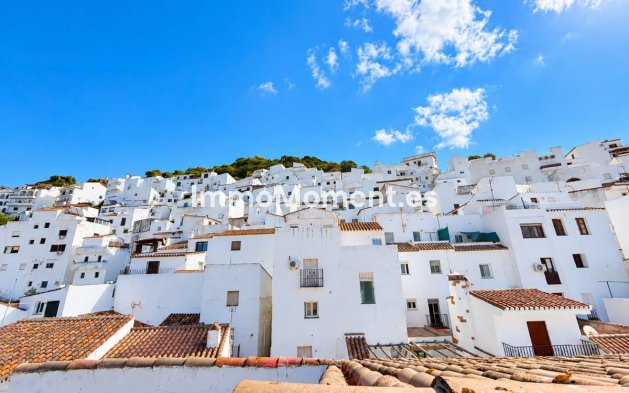 Freistehende Villa - Wiederverkauf - Casares - Casares Centro