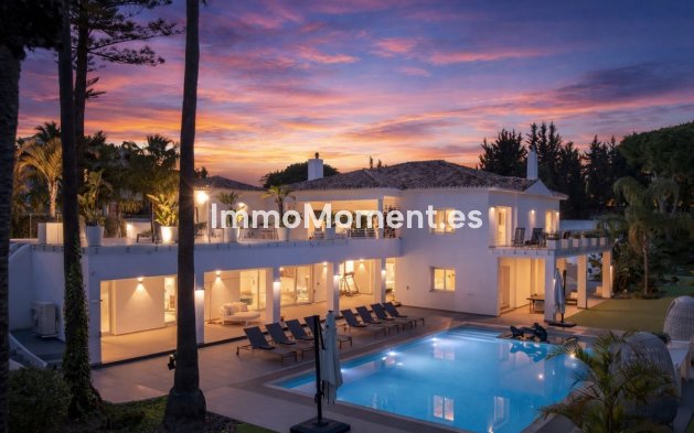 Freistehende Villa - Wiederverkauf - Estepona  - Atalaya