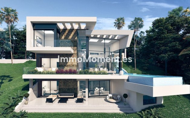 Freistehende Villa - Wiederverkauf - Estepona  - Estepona Centro