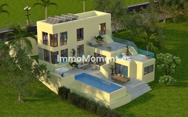 Freistehende Villa - Wiederverkauf - Estepona  - Estepona Centro