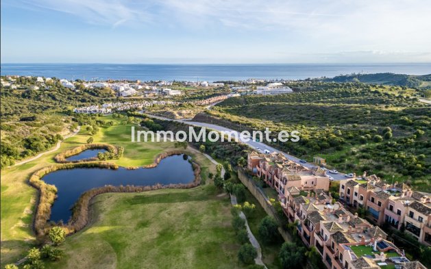 Freistehende Villa - Wiederverkauf - Estepona  - Estepona Centro