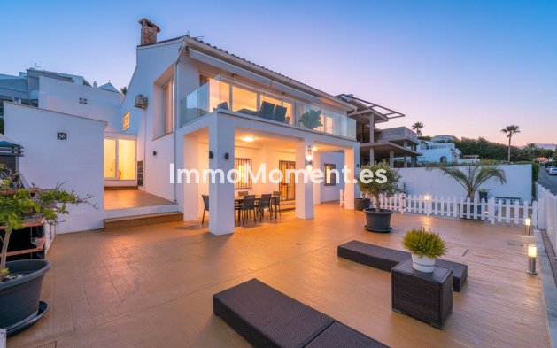 Freistehende Villa - Wiederverkauf - Estepona  - Estepona Centro