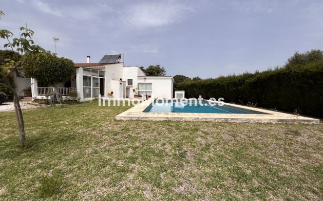 Freistehende Villa - Wiederverkauf - Estepona  - Selwo