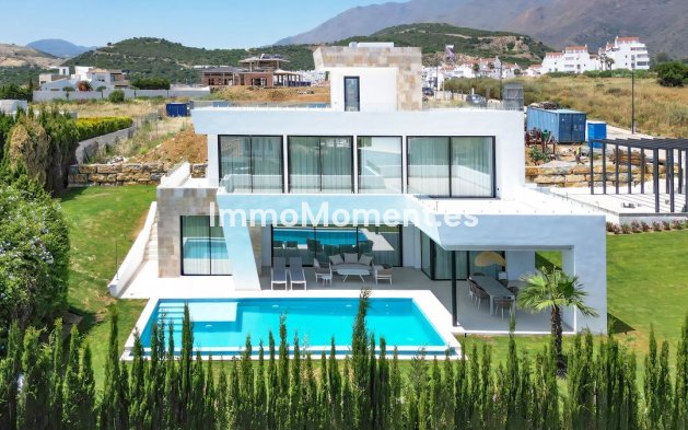 Freistehende Villa - Wiederverkauf - Estepona  - Valle Romano