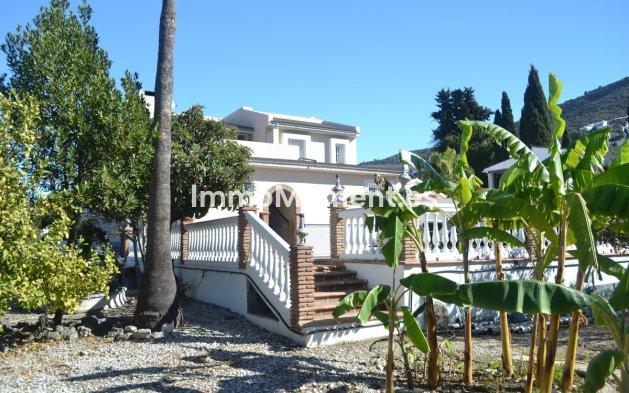 Freistehende Villa - Wiederverkauf -   Inländisch - Alhaurín de la Torre
