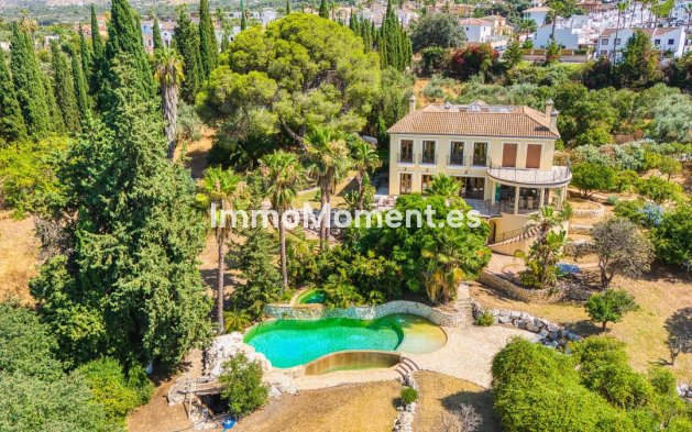 Freistehende Villa - Wiederverkauf -   Inländisch - Alhaurín el Grande Centro