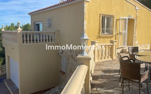 Freistehende Villa - Wiederverkauf - La Nucía - La Nucia Centro