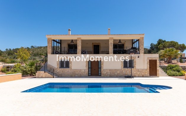 Freistehende Villa - Wiederverkauf - La Romana - La Romana Centro
