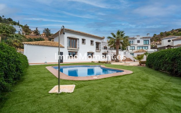 Freistehende Villa - Wiederverkauf - Málaga - Pinares de San Antón