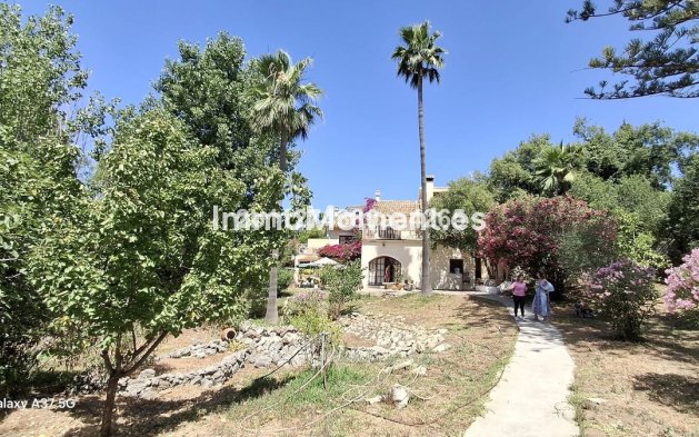 Freistehende Villa - Wiederverkauf - Marbella - El Rosario