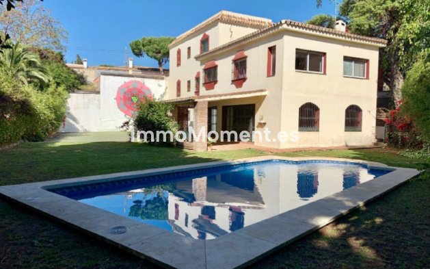 Freistehende Villa - Wiederverkauf - Marbella - Elviria