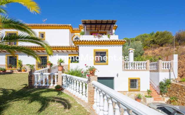 Freistehende Villa - Wiederverkauf - Marbella - Elviria