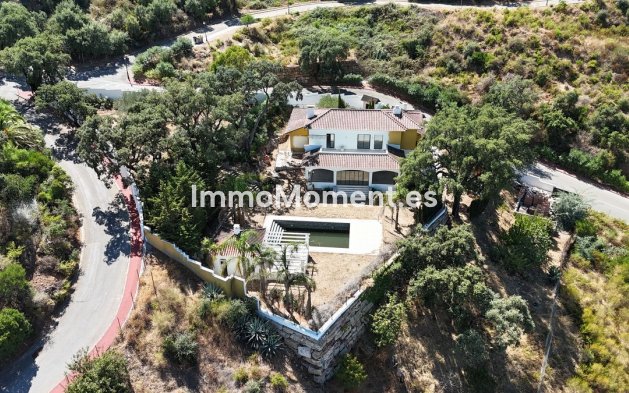Freistehende Villa - Wiederverkauf - Marbella - La Mairena