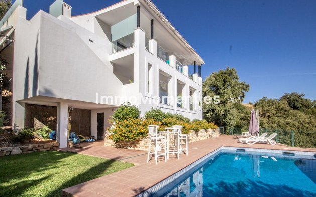 Freistehende Villa - Wiederverkauf - Marbella - La Mairena
