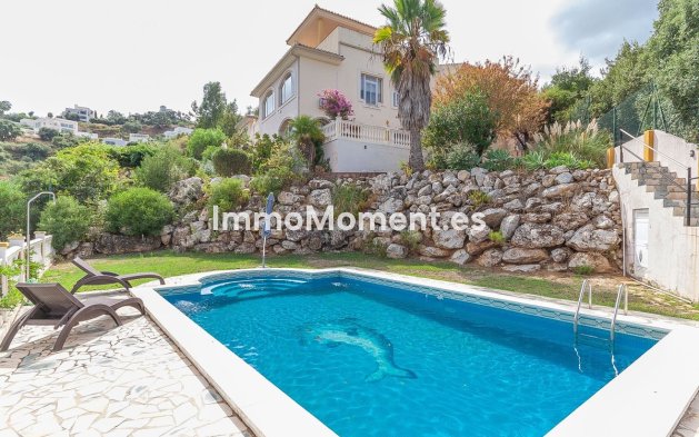 Freistehende Villa - Wiederverkauf - Marbella - La Mairena