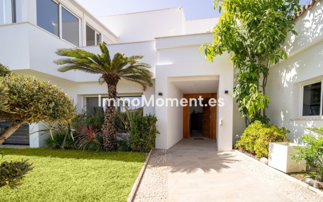 Freistehende Villa - Wiederverkauf - Marbella - Marbesa