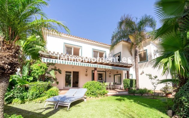 Freistehende Villa - Wiederverkauf - Marbella - Marbesa