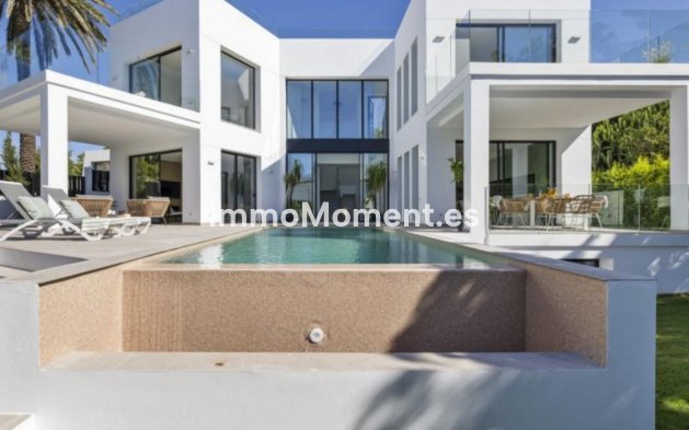 Freistehende Villa - Wiederverkauf - Marbella - Marbesa