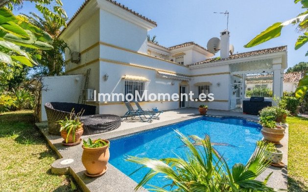 Freistehende Villa - Wiederverkauf - Marbella - Marbesa
