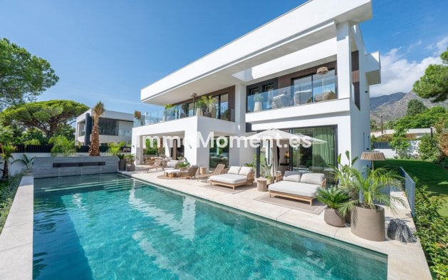 Freistehende Villa - Wiederverkauf - Marbella - Nagüeles