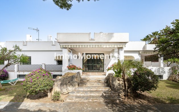 Freistehende Villa - Wiederverkauf - Marbella - Nagüeles