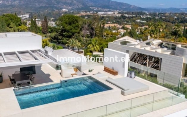 Freistehende Villa - Wiederverkauf - Marbella - Nueva Andalucía