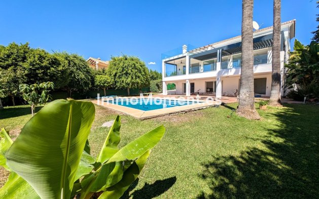 Freistehende Villa - Wiederverkauf - Marbella - Nueva Andalucía