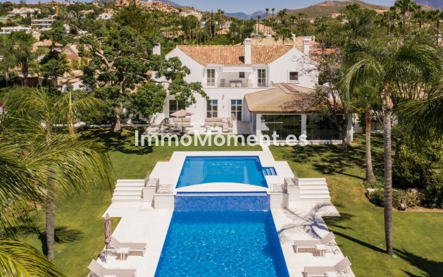 Freistehende Villa - Wiederverkauf - Marbella - Nueva Andalucía