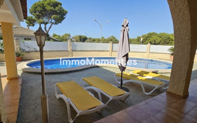 Freistehende Villa - Wiederverkauf - Orihuela - Campoamor