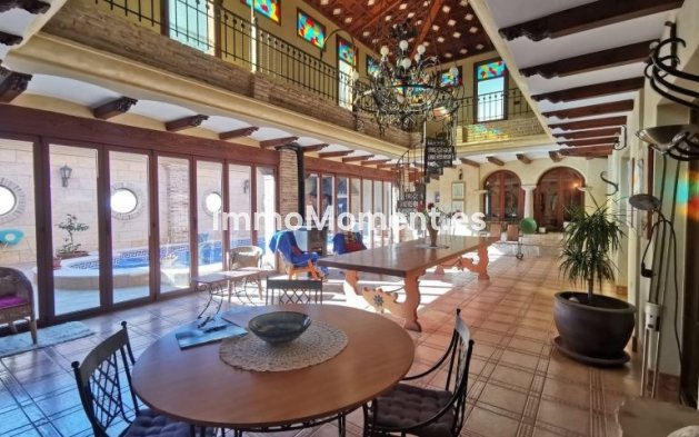 Freistehende Villa - Wiederverkauf - Orihuela - Orihuela Centro