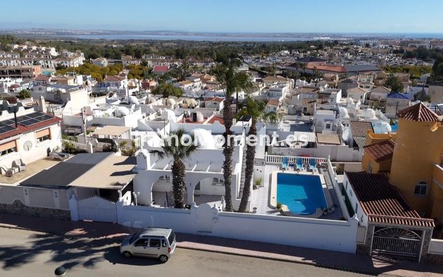 Freistehende Villa - Wiederverkauf - Orihuela - Villamartin