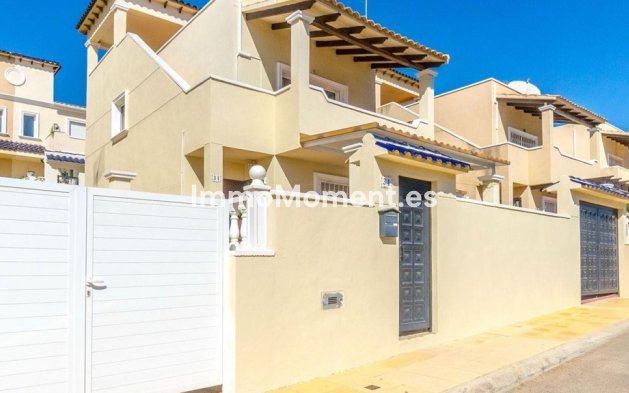 Freistehende Villa - Wiederverkauf - Orihuela - Villamartin
