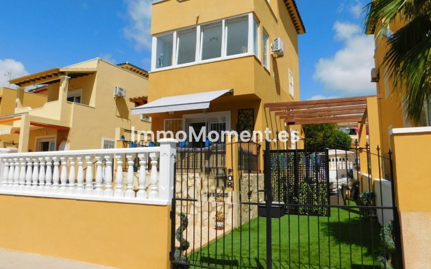 Freistehende Villa - Wiederverkauf - Orihuela - Villamartin