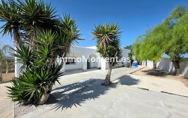 Freistehende Villa - Wiederverkauf - San Fulgencio - San Fulgencio Centro