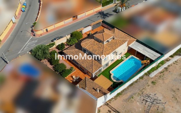 Freistehende Villa - Wiederverkauf - Torrevieja - El Chaparral