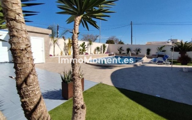 Freistehende Villa - Wiederverkauf - Torrevieja - Torrevieja Centro