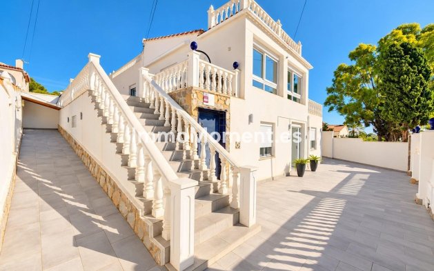 Freistehende Villa - Wiederverkauf - Torrevieja - Torrevieja Centro