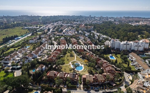 Geschakelde woning - Bestaande woning - Estepona  - Atalaya