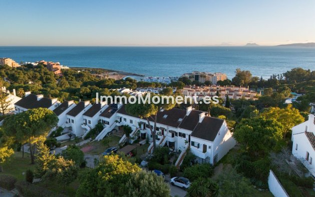 Geschakelde woning - Bestaande woning - Estepona  - Estepona Centro