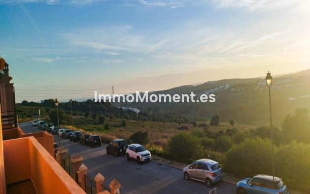 Geschakelde woning - Bestaande woning - Estepona  - Estepona Centro