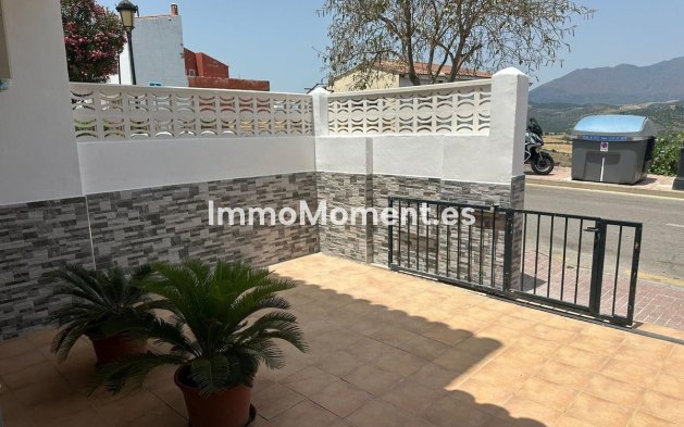 Geschakelde woning - Bestaande woning - Manilva - Manilva Centro