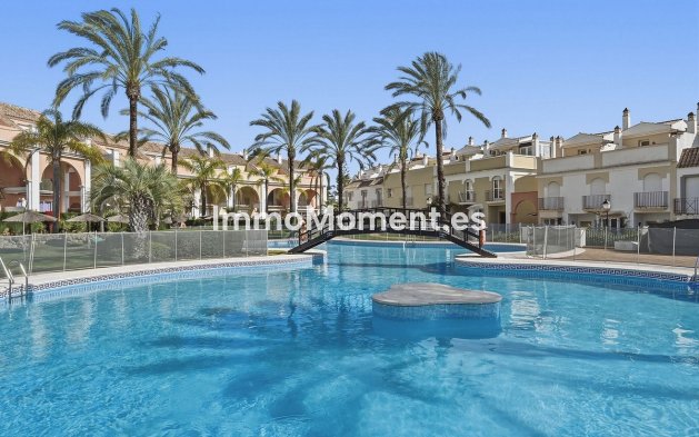 Geschakelde woning - Bestaande woning - Marbella - Bahía de Marbella