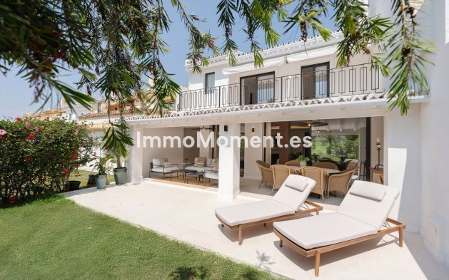 Geschakelde woning - Bestaande woning - Marbella - Nueva Andalucía