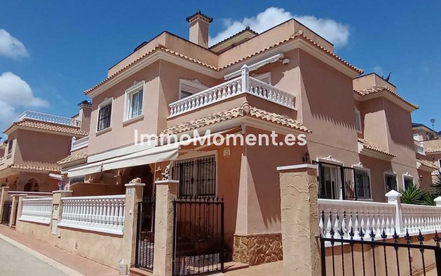 Geschakelde woning - Bestaande woning - Orihuela - Los Dolses