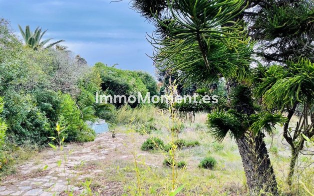 Grundstück - Wiederverkauf - Estepona  - Estepona Centro