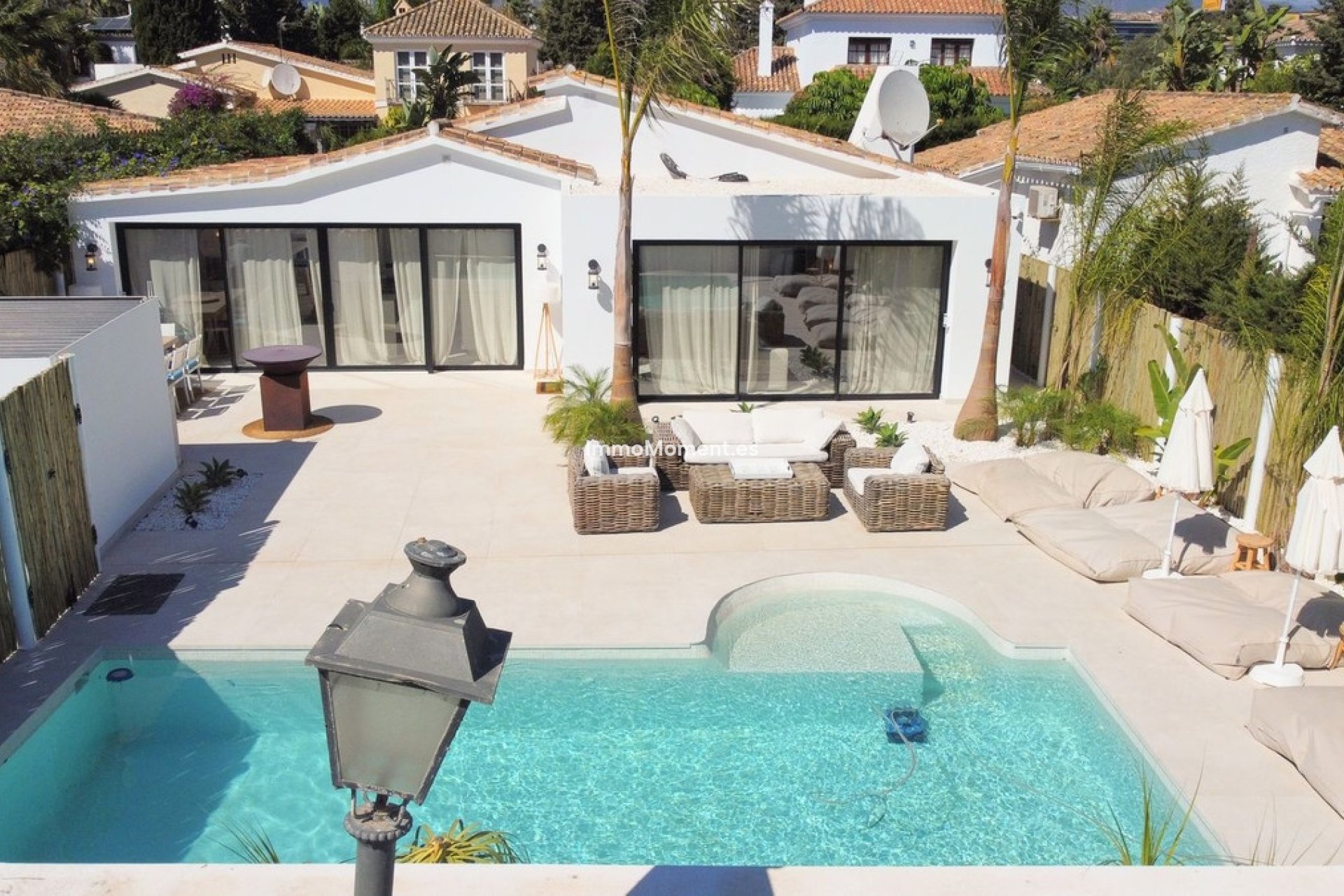 Kurzzeitvermietung - Freistehende Villa - Estepona Ost - Costalita