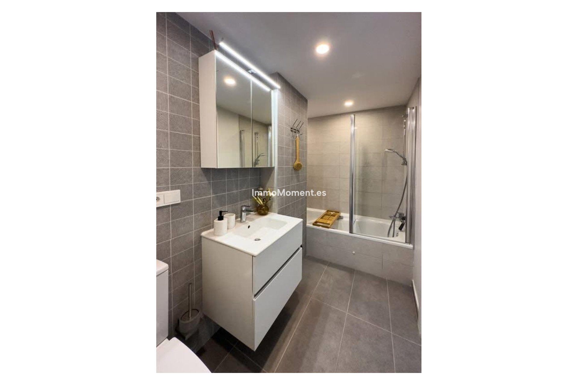 Location de longue durée - Appartement - Estepona  - Estepona