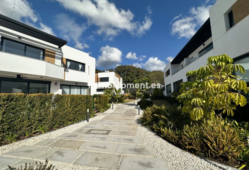 Location de longue durée - Maison mitoyenne - Marbella - Nueva Andalucía