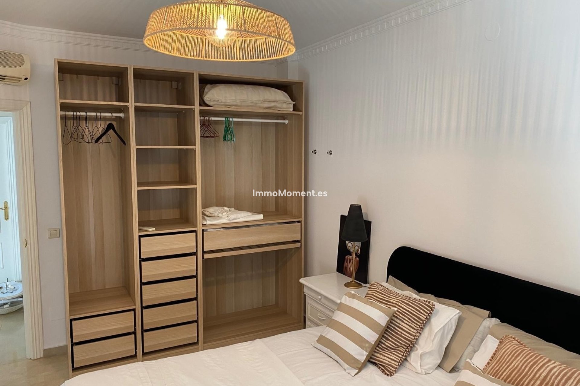 Long Term Rentals - Detached villa - Benahavís