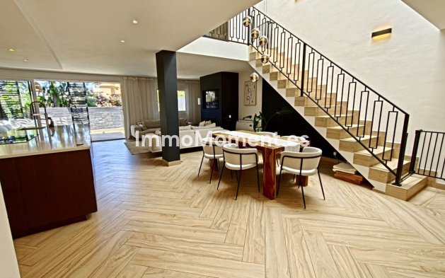 Maison mitoyenne - Revente - Estepona  - Atalaya